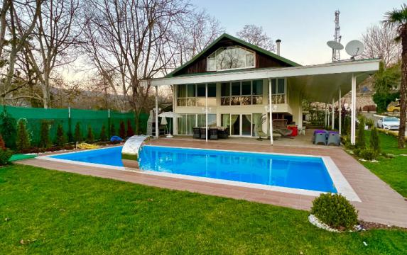 Villa Marsilio - Sapanca Göl Kenarında Doğa İçinde Havuzlu Jakuzili Şömineli Villa Fiyatları , 1