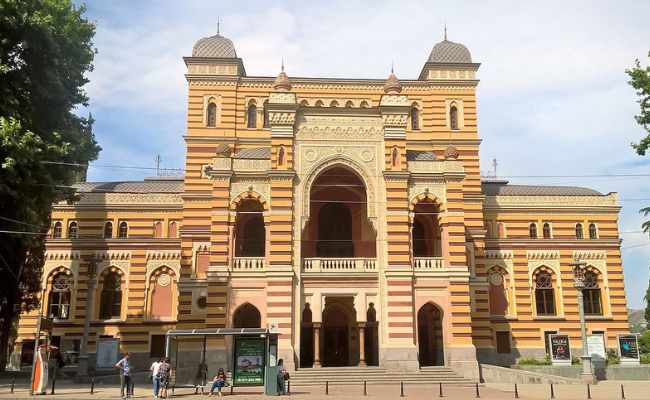 Tiflis Opera Binası